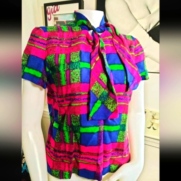 Incredible 60s No label/tag funky groovy possibly barkcloth top with necktie - Picture 1 of 7